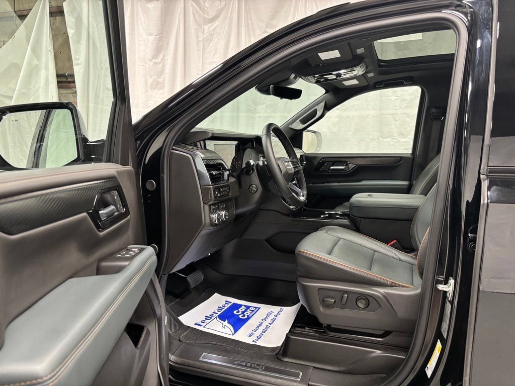 Used 2026 GMC Yukon XL AT4 w/ AT4 Premium Package AWD/4WD image 10