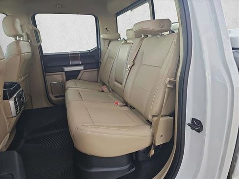 Used 2016 Ford F150 Lariat image 9