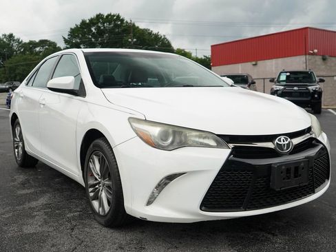 Used 2017 Toyota Camry SE FWD image 33