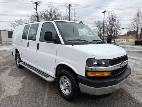 Used 2024 Chevrolet Express 2500 w/ Driver Convenience Package image 2