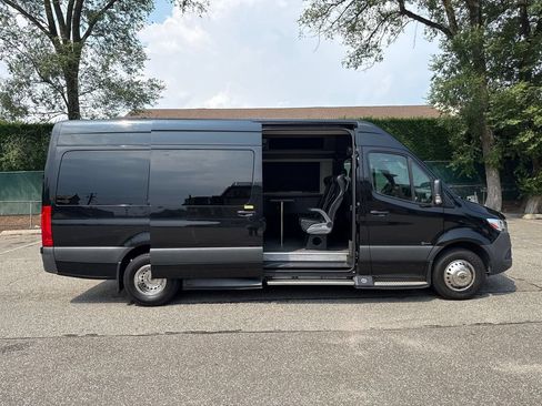 Used 2022 Mercedes-Benz Sprinter 3500 image 24