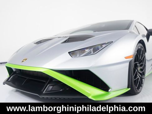 Used 2023 Lamborghini Huracan STO RWD image 40