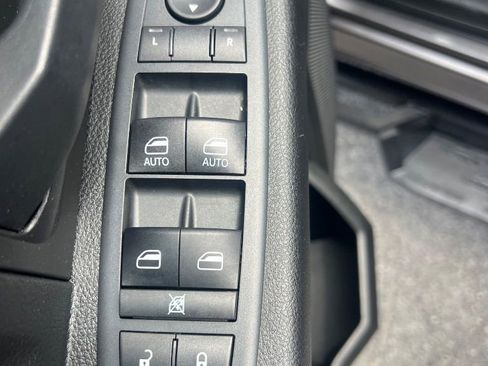 Used 2020 RAM 1500 Tradesman AWD/4WD image 23