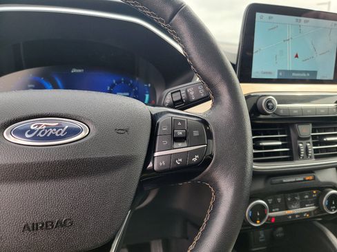 Used 2022 Ford Escape Titanium w/ Titanium Elite Package image 16