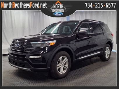 Certified 2023 Ford Explorer XLT w/ Equipment Group 202A
