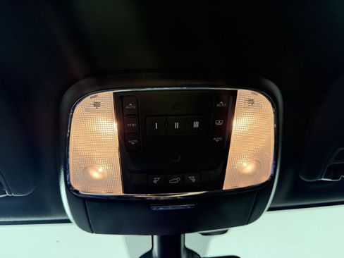 Used 2019 Jeep Grand Cherokee Trailhawk w/ Trailhawk Luxury Group AWD/4WD image 7