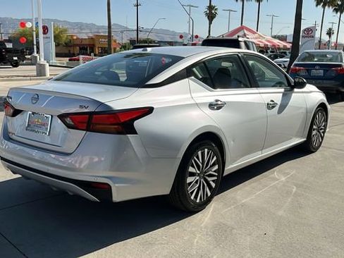 Used 2024 Nissan Altima 2.5 SV FWD image 24
