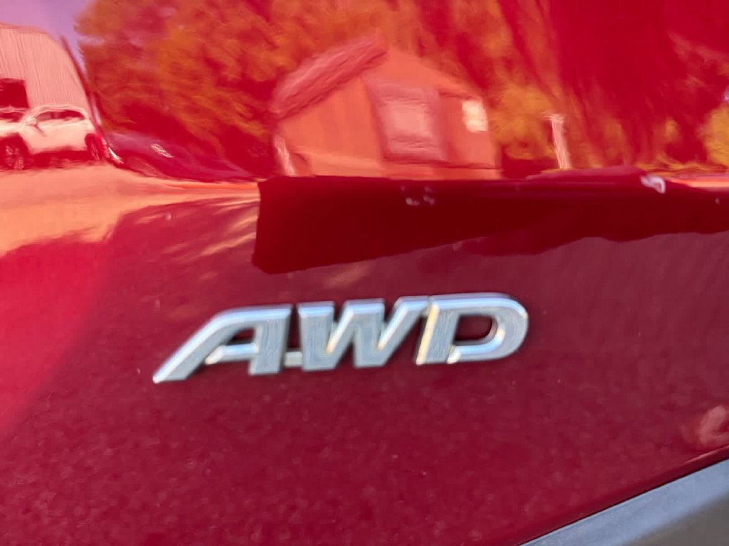 Used 2021 Toyota RAV4 XLE w/ Convenience Package AWD/4WD image 22