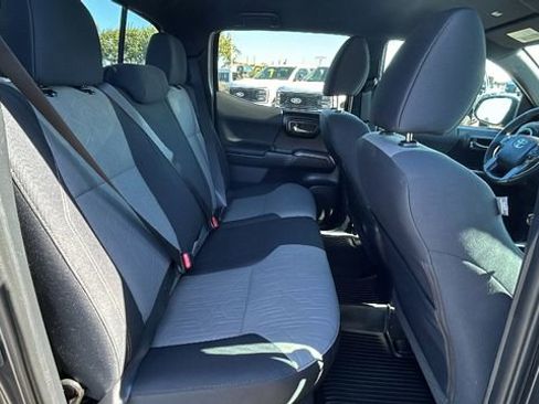 Used 2021 Toyota Tacoma TRD Sport image 13