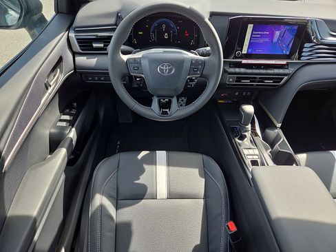 New 2026 Toyota Camry SE image 8