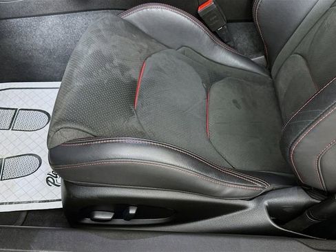 Used 2022 Chevrolet Camaro ZL1 image 19