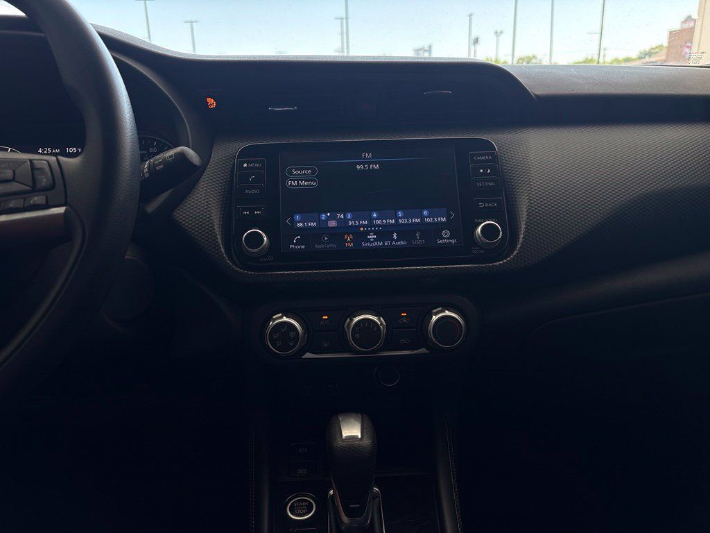 Used 2023 Nissan Kicks SV FWD image 8