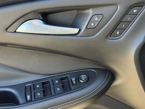 Used 2020 Buick Envision Essence w/ Experience Buick Package image 19