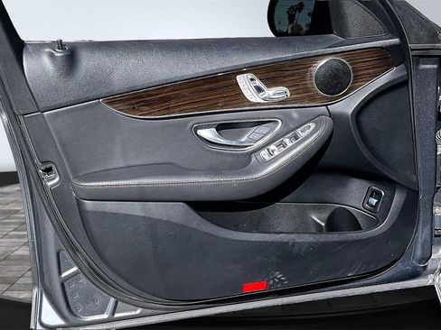 Used 2019 Mercedes-Benz C 300 Sedan image 24