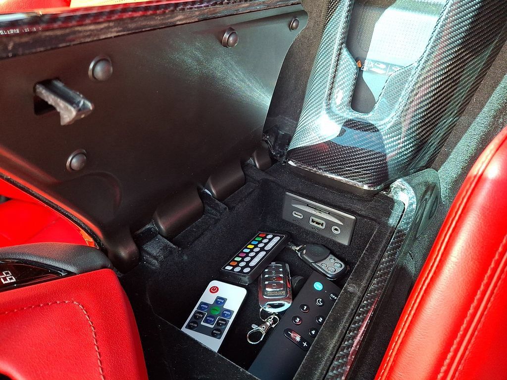 Used 2020 Chevrolet Corvette Stingray Preferred Cpe w/ 2LT Preferred Equipment Group RWD image 26