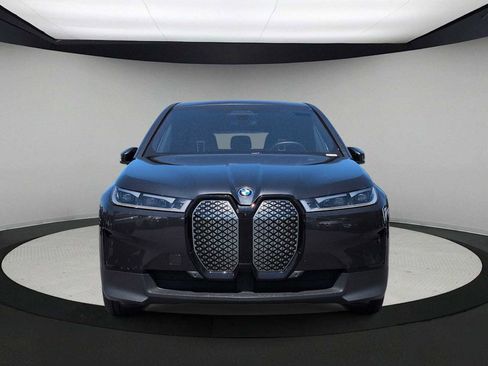 Certified 2022 BMW iX xDrive50 w/ Premium Package AWD/4WD image 3