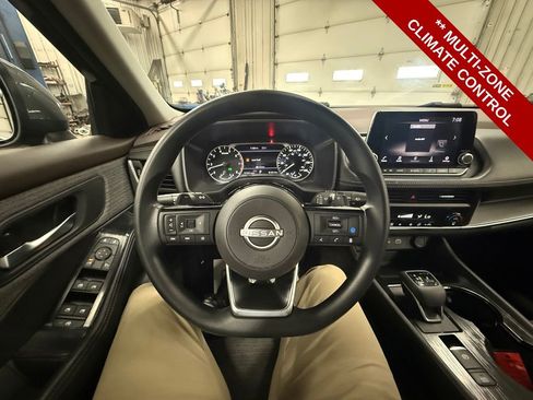 Used 2023 Nissan Rogue SV AWD/4WD image 15