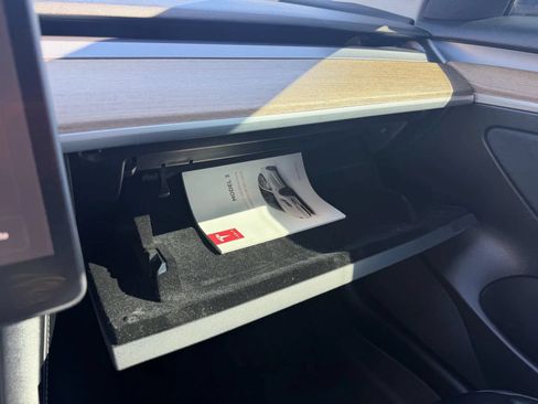 Used 2022 Tesla Model 3 Performance AWD/4WD image 18