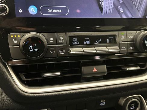 Certified 2024 Toyota Grand Highlander AWD image 28