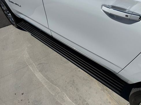 Used 2026 GMC Yukon XL Denali w/ Sun & Power Step Package AWD/4WD image 44