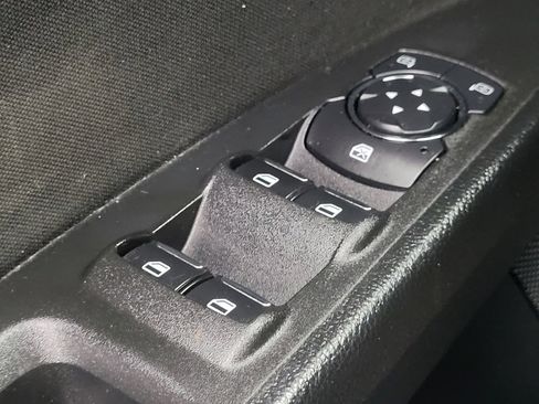 Used 2020 Ford Fusion SE FWD image 27