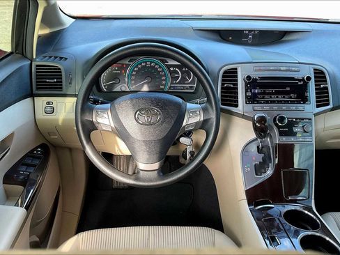 Used 2010 Toyota Venza image 5