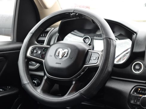Used 2020 RAM 1500 Tradesman AWD/4WD image 13
