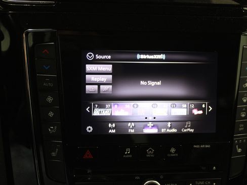 Used 2021 INFINITI QX80 Luxe image 16