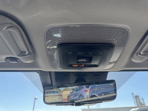 Used 2024 Toyota Prius Prime Premium image 28