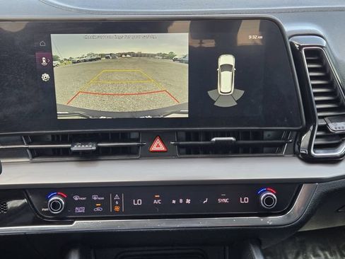 Used 2023 Kia Sportage EX FWD image 17