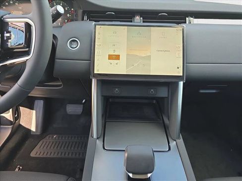 New 2025 Land Rover Discovery Sport S image 21