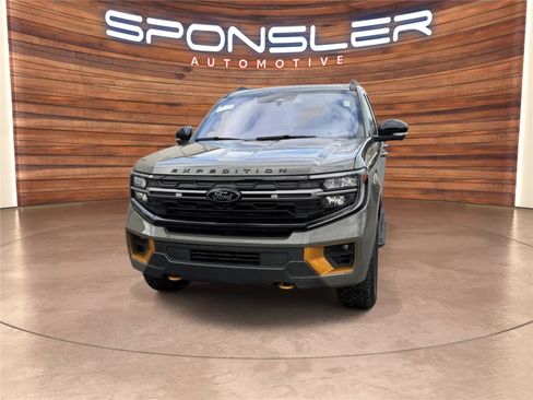 Used 2025 Ford Expedition Tremor image 10