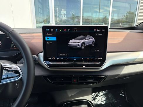 Used 2025 Volkswagen ID.4 Pro AWD/4WD image 19