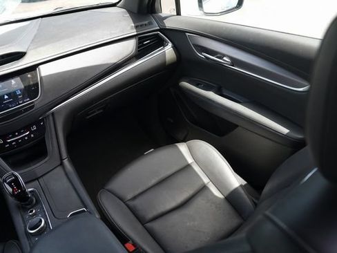 Used 2023 Cadillac XT6 Luxury FWD image 25