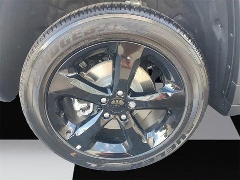 New 2025 Jeep Grand Cherokee L Laredo image 14