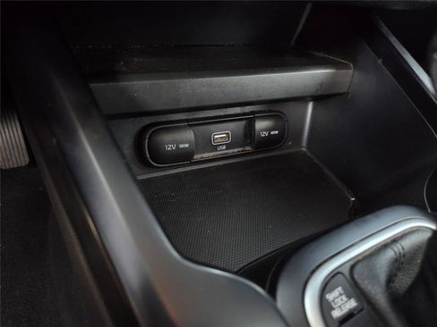 Used 2022 Kia Soul LX image 15