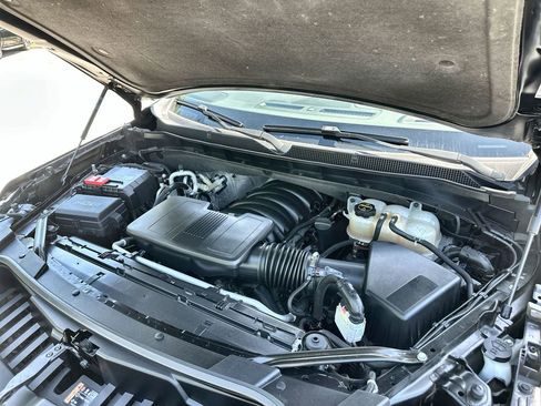 Certified 2024 Chevrolet Suburban Premier RWD image 29