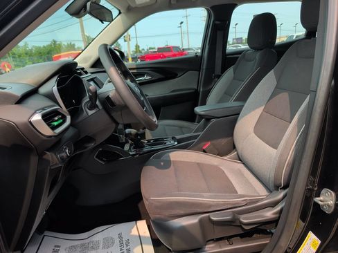 Used 2022 Chevrolet TrailBlazer LS FWD image 8