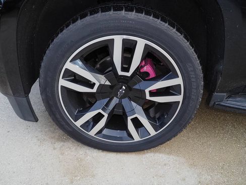 Used 2018 Chevrolet Tahoe Premier AWD/4WD image 36