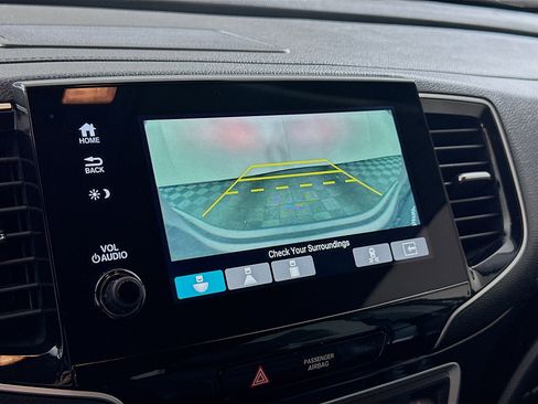 Used 2020 Honda Pilot Touring image 22