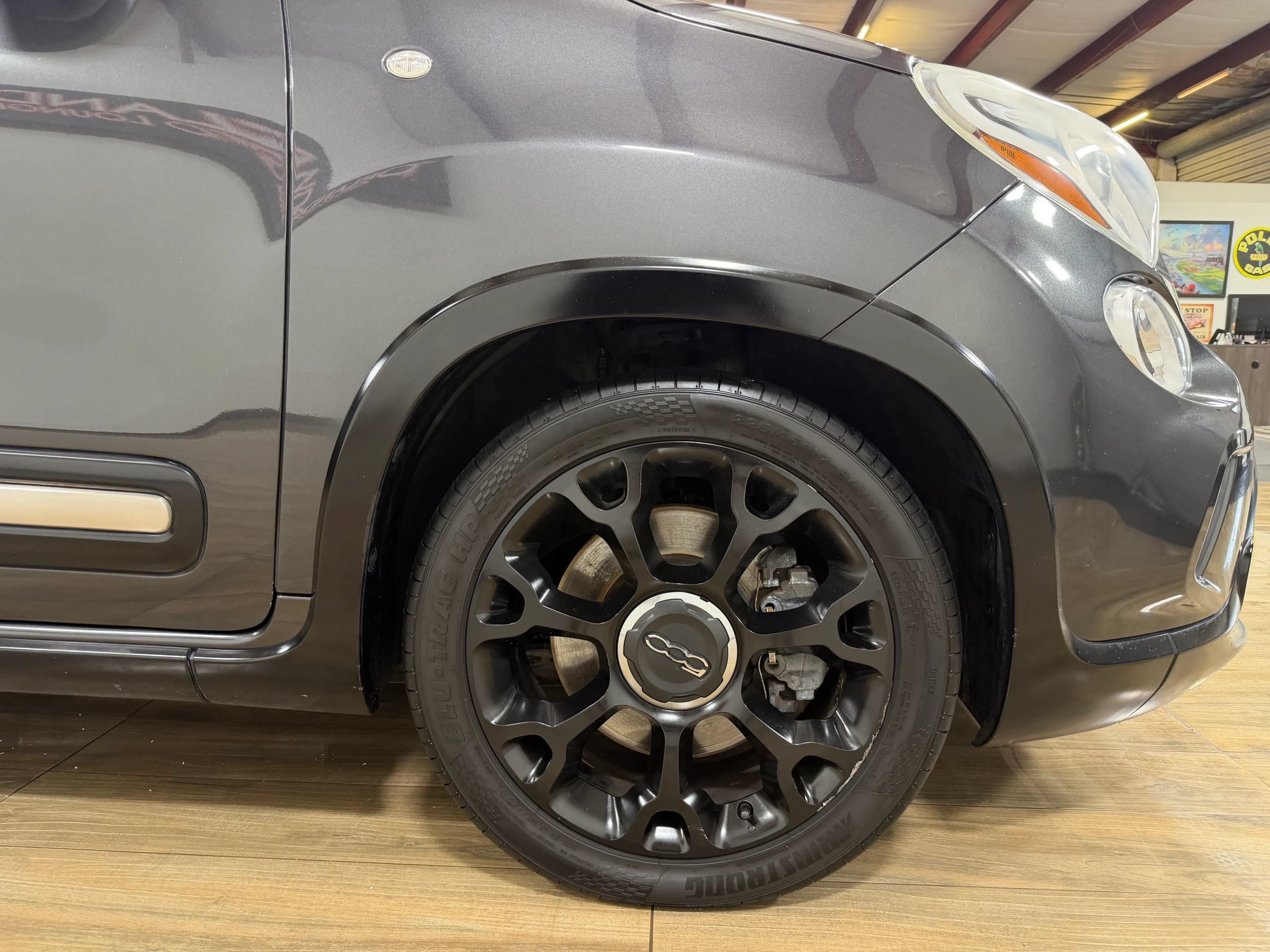 Used 2017 FIAT 500L Trekking w/ Dual-Pane Sunroof Package FWD image 5