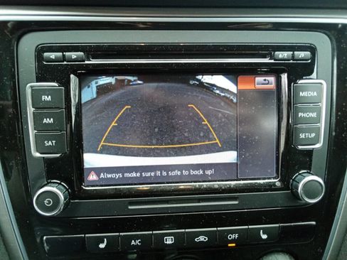 Used 2014 Volkswagen Passat 1.8T SE FWD image 13