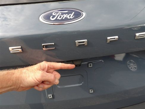 Used 2024 Ford Escape Active w/ Tech Pack #1 AWD/4WD image 18