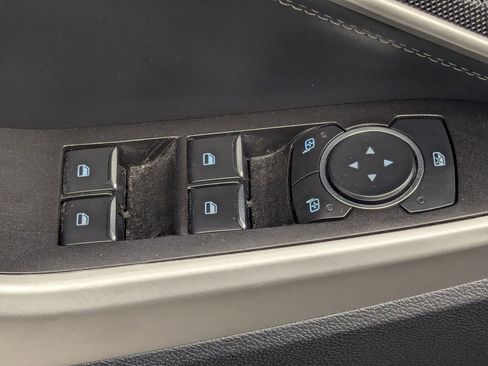 Certified 2022 Ford Explorer XLT w/ Equipment Group 202A image 18