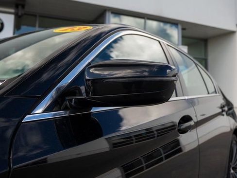 Used 2023 BMW 540i xDrive w/ Premium Package image 12