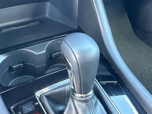 Used 2024 MAZDA MAZDA3 s image 29