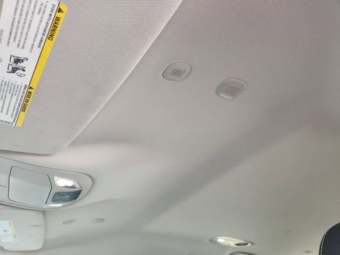 Used 2023 Chrysler Voyager LX FWD image 19
