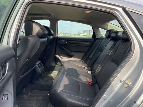 Used 2019 Honda Accord Touring image 13