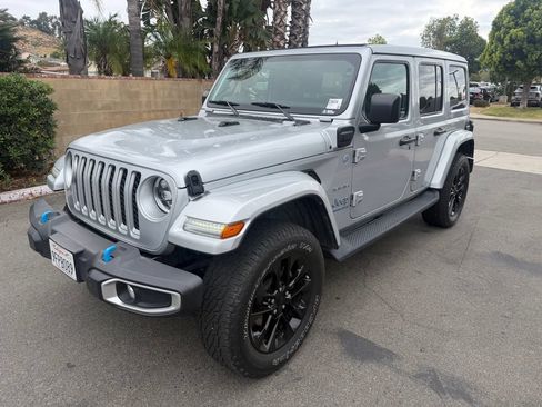 Used 2023 Jeep Wrangler Unlimited Sahara w/ Cold Weather Group AWD/4WD image 5
