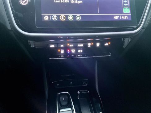 Used 2022 Chevrolet Bolt EUV LT image 35